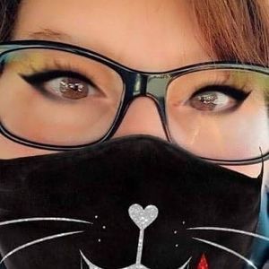 Meet your Posher, Paula